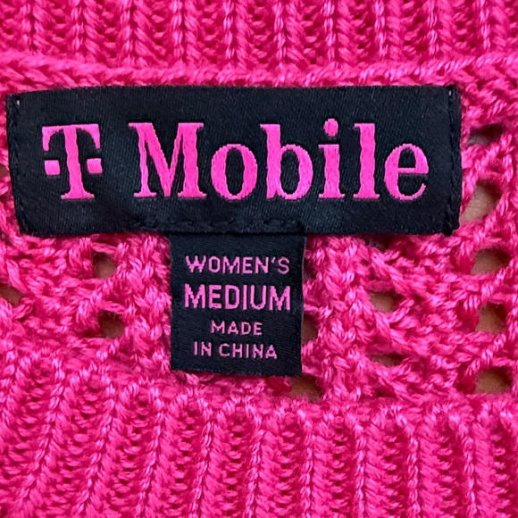 T-Mobile Magenta Crew Neck Sweater - Women's Medium - Picture 3 of 4